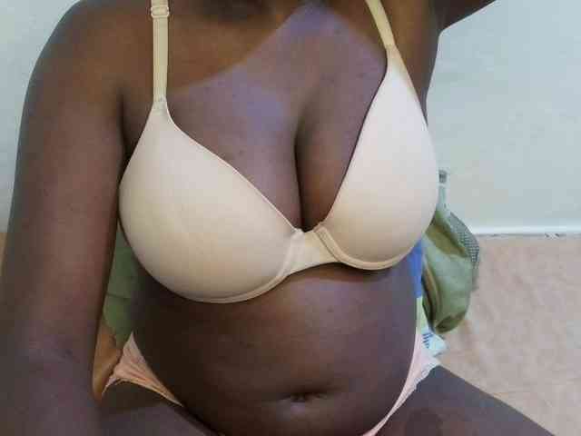 pretty-lioness webcam