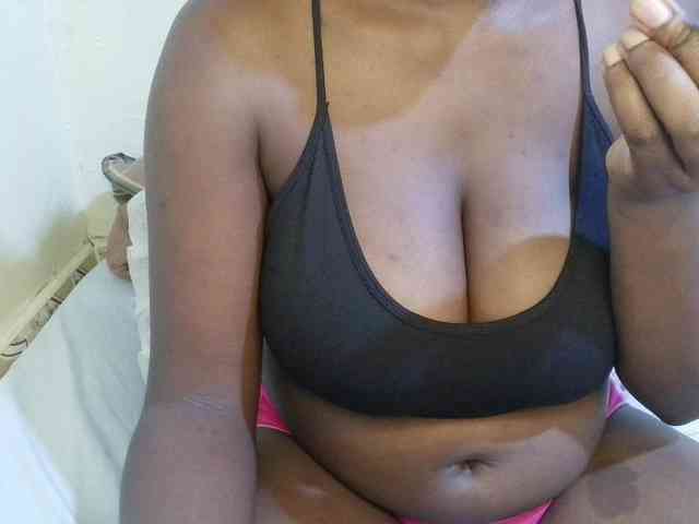 pretty-lioness webcam