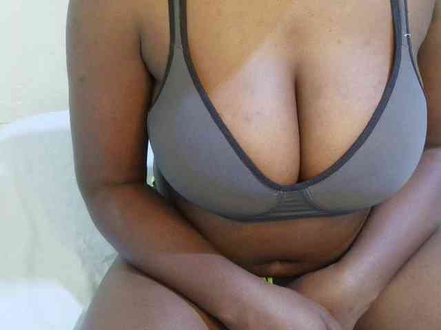 pretty-lioness webcam