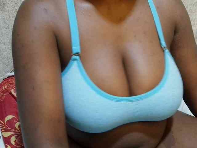 pretty-lioness webcam