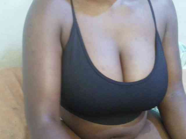 pretty-lioness webcam