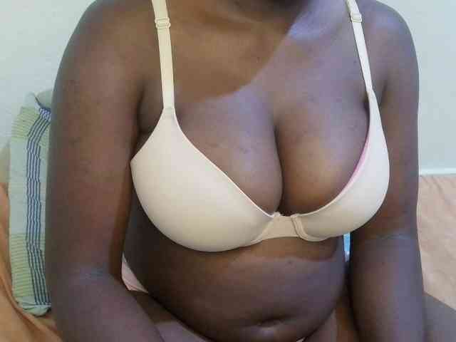 pretty-lioness webcam