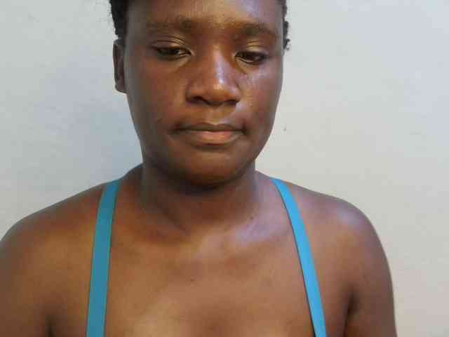 pretty-lioness webcam