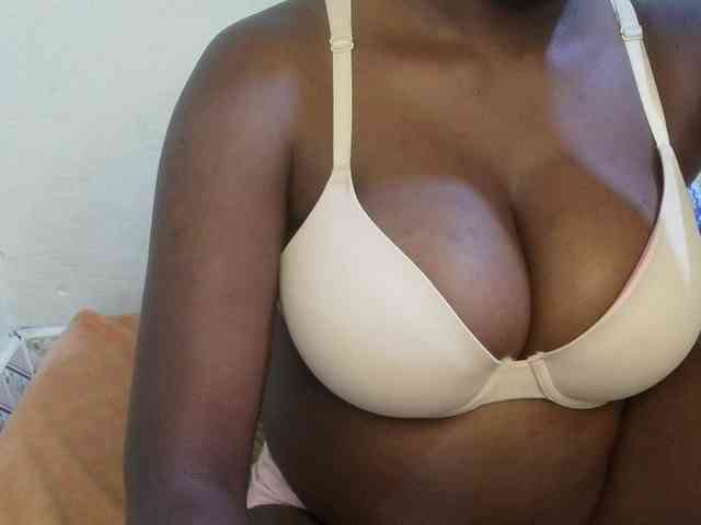 pretty-lioness webcam