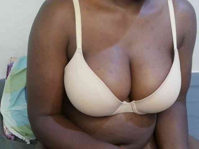 pretty-lioness webcam