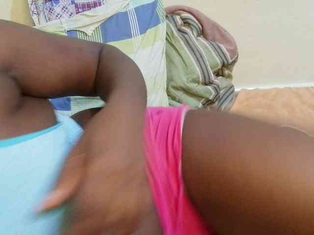 pretty-lioness webcam