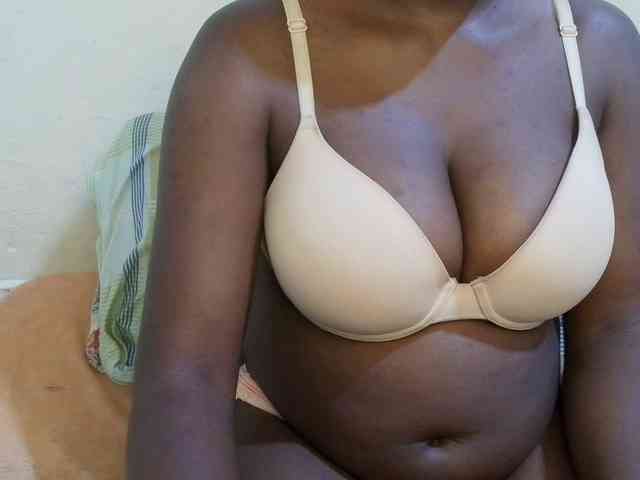 pretty-lioness webcam