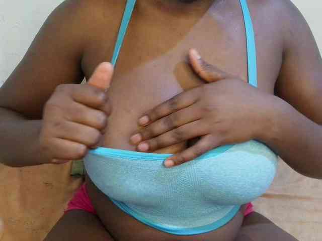 pretty-lioness webcam