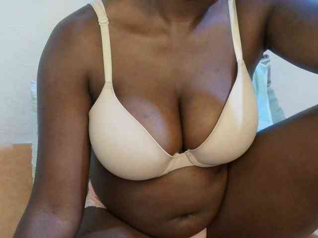 pretty-lioness webcam