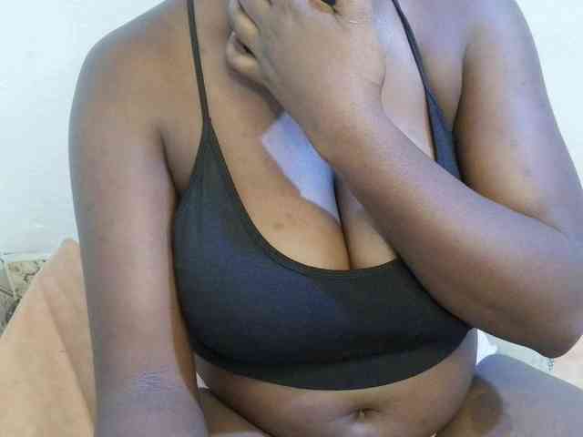 pretty-lioness webcam