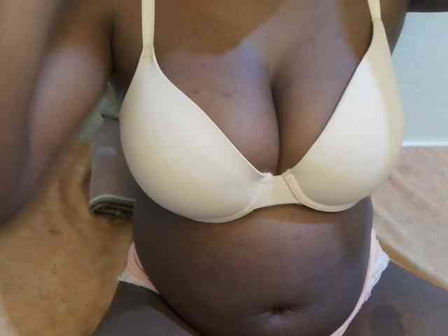 pretty-lioness webcam