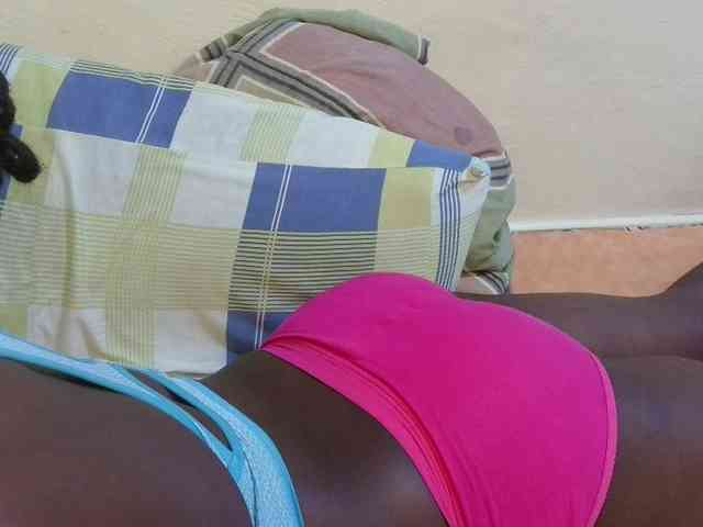 pretty-lioness webcam