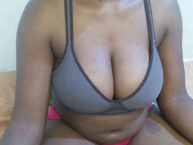 pretty-lioness webcam