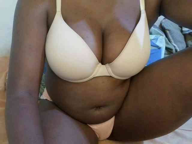 pretty-lioness webcam