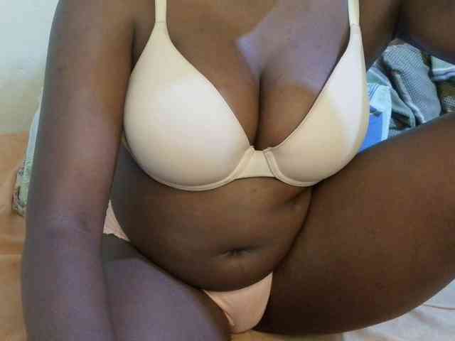 pretty-lioness webcam