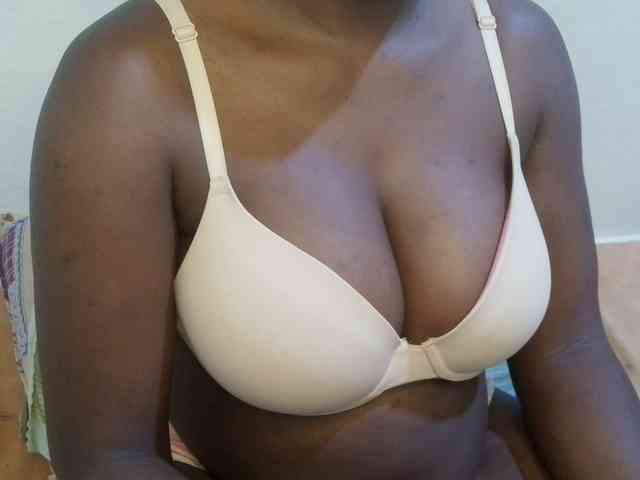 pretty-lioness webcam