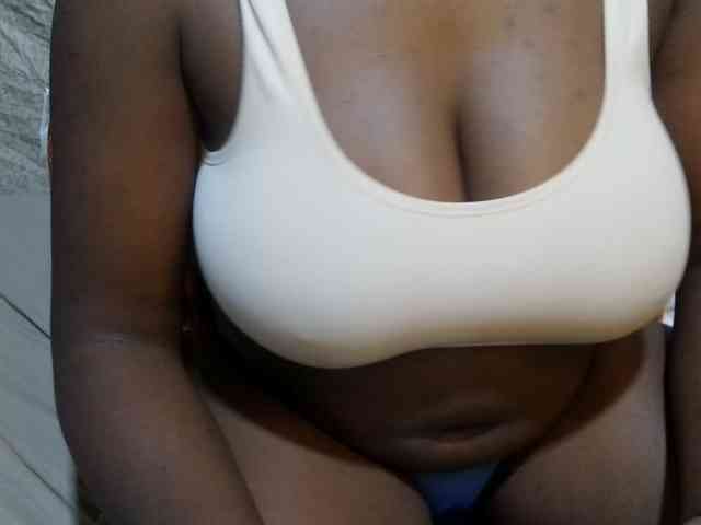 pretty-lioness webcam
