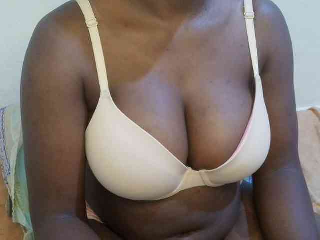 pretty-lioness webcam