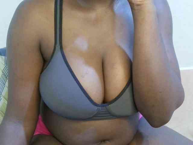 pretty-lioness webcam