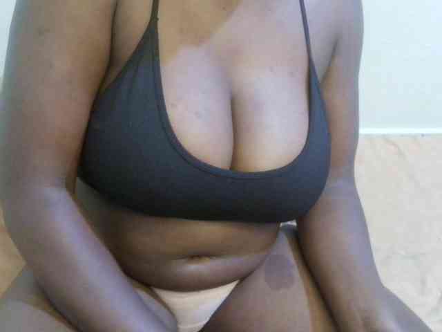 pretty-lioness webcam