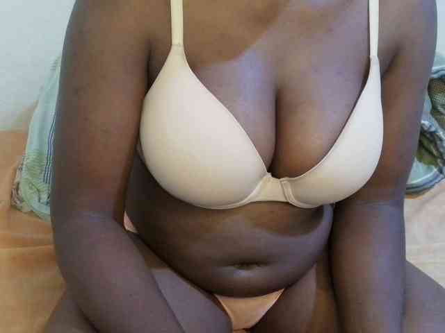 pretty-lioness webcam