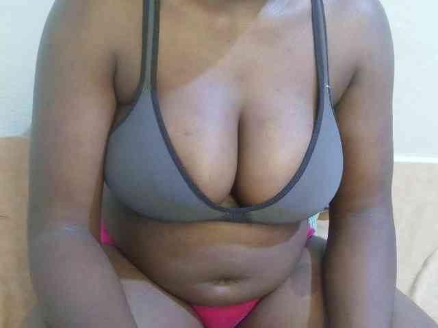 pretty-lioness webcam