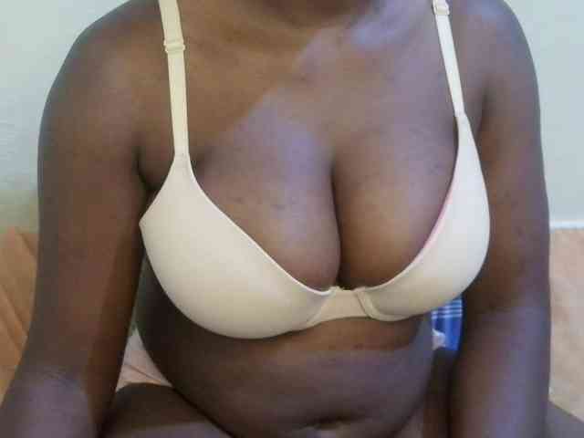 pretty-lioness webcam