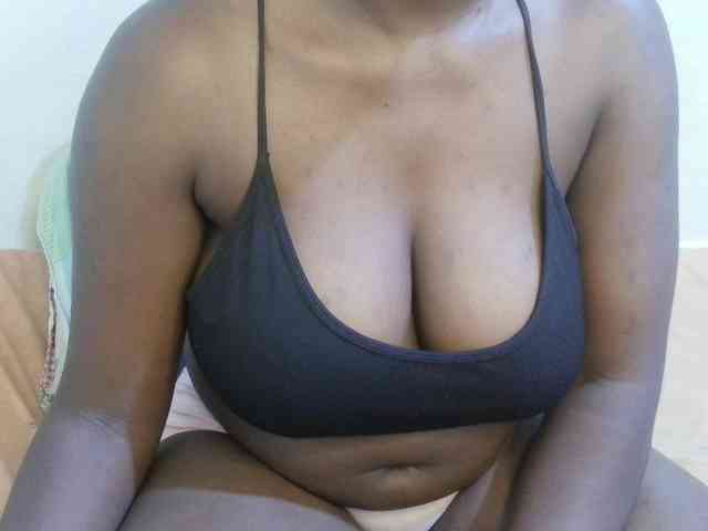 pretty-lioness webcam