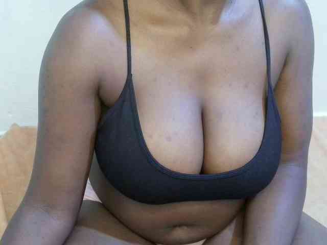 pretty-lioness webcam