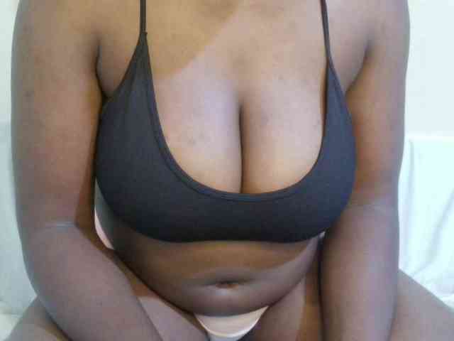 pretty-lioness webcam