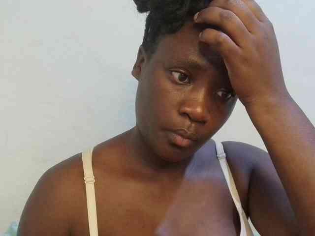 pretty-lioness webcam