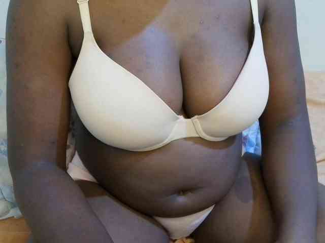 pretty-lioness webcam