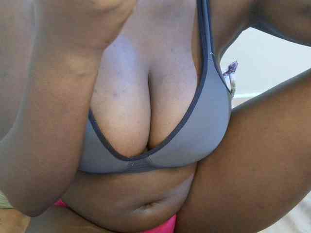 pretty-lioness webcam