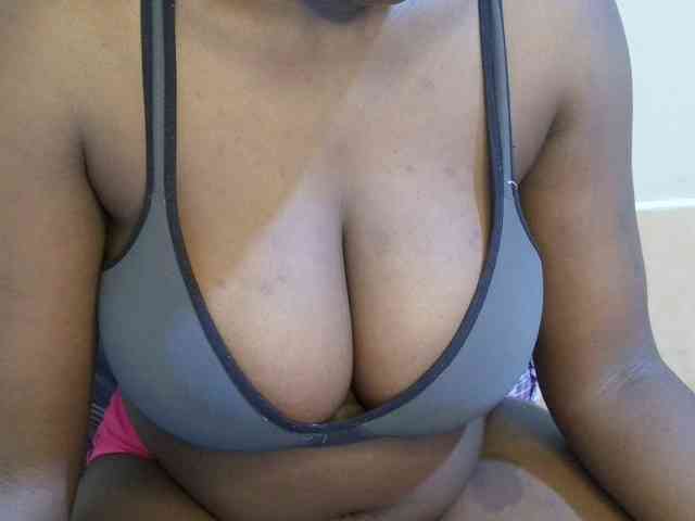 pretty-lioness webcam