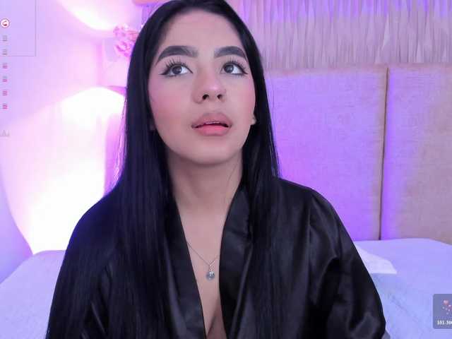Kyraaa live cam on BongaCams