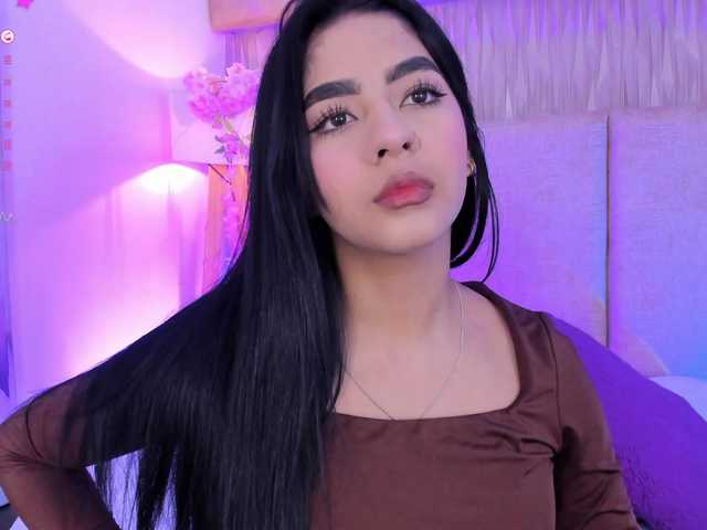 Kyraaa live cam on BongaCams