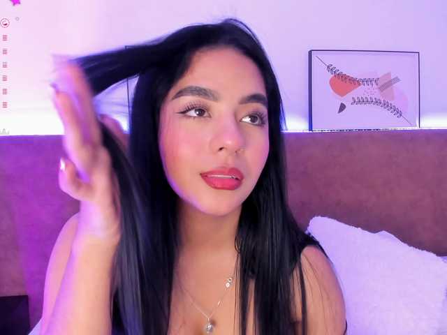 Kyraaa live cam on BongaCams