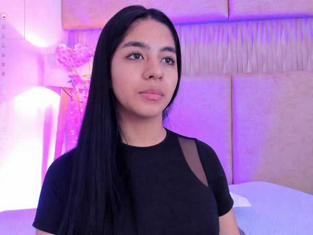 Kyraaa live cam on BongaCams
