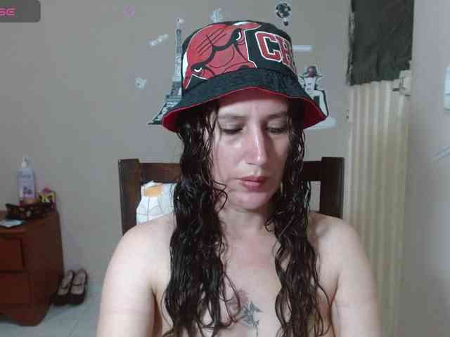 Modelo: Mariam-wish