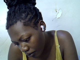 juicy-bella