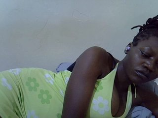 juicy-bella's Live Webcam