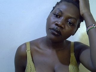 juicy-bella
