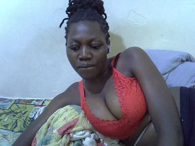 juicy-bella