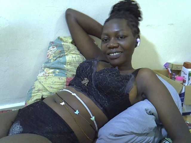 juicy-bella