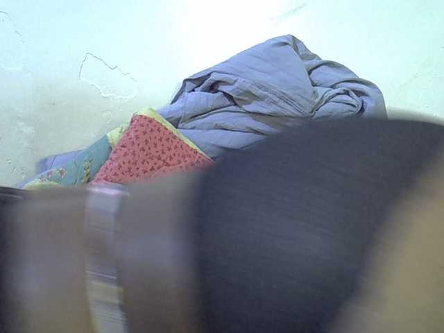 juicy-bella live cam on BongaCams