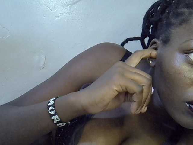juicy-bella
