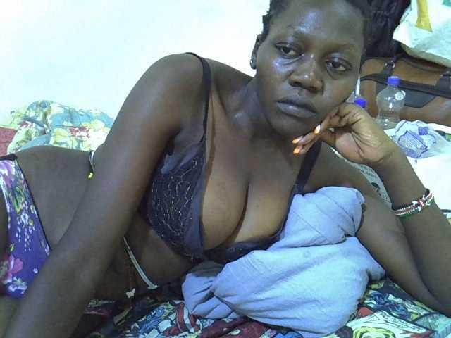 juicy-bella