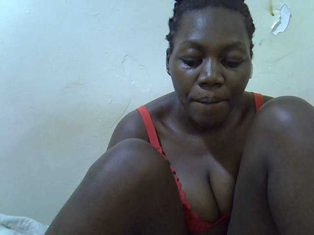 juicy-bella