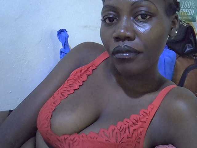 juicy-bella