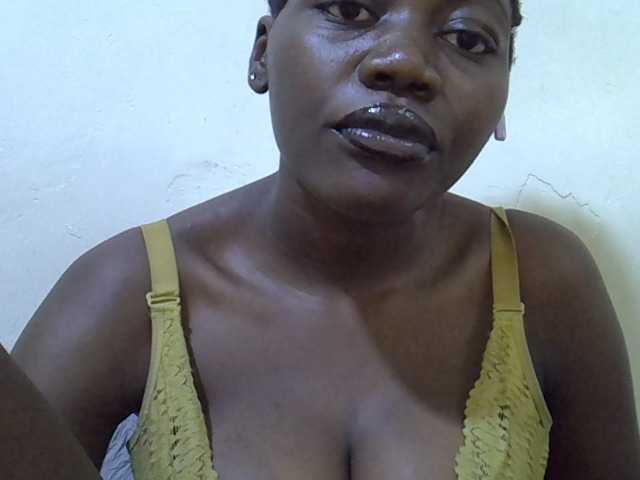 juicy-bella